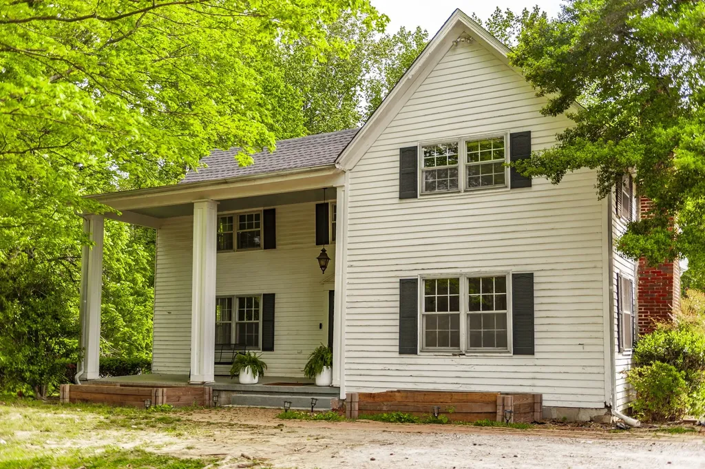 3240 Knob Creek Road Columbia TN 38401