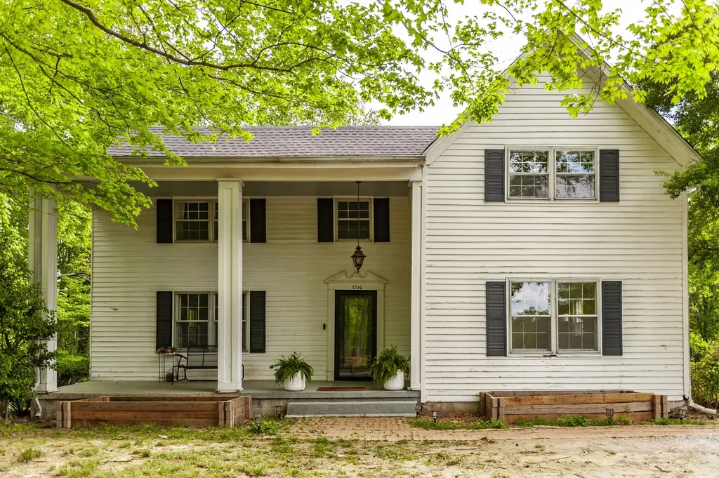 3240 Knob Creek Road Columbia TN 38401