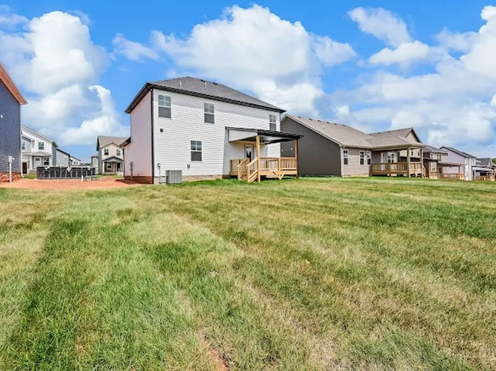 356 Cardinal Creek Clarksville TN 37040