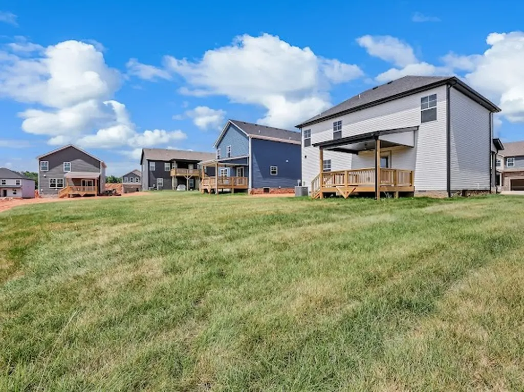 356 Cardinal Creek Clarksville TN 37040