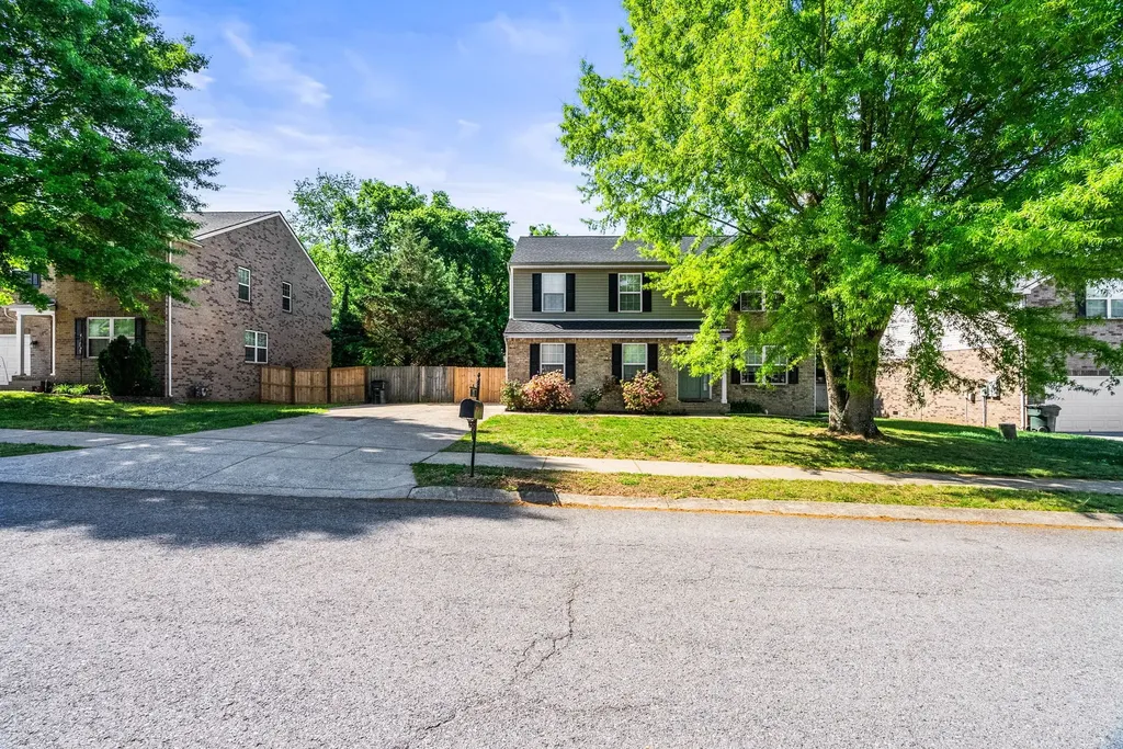 661 Smoky Mountains Drive Gallatin TN 37066
