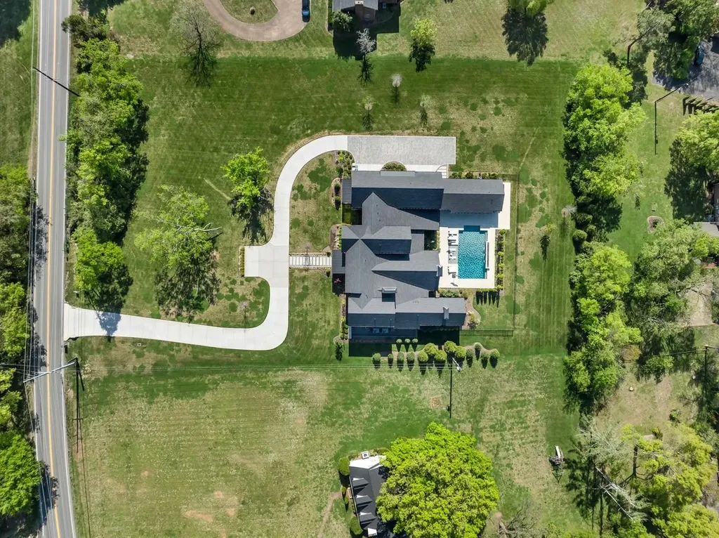 1809 Old Hickory Boulevard Brentwood TN 37027