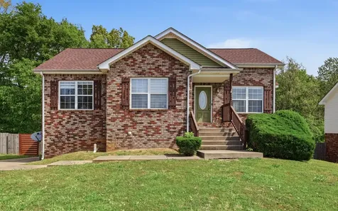 1736 Ridge Runner Court Clarksville TN 37042