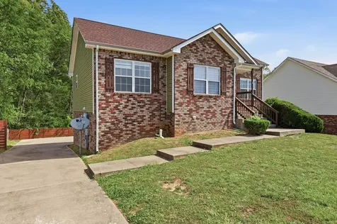 1736 Ridge Runner Court Clarksville TN 37042