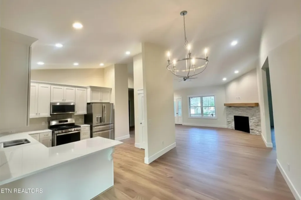 614 Apoka Lane Crossville TN 38572