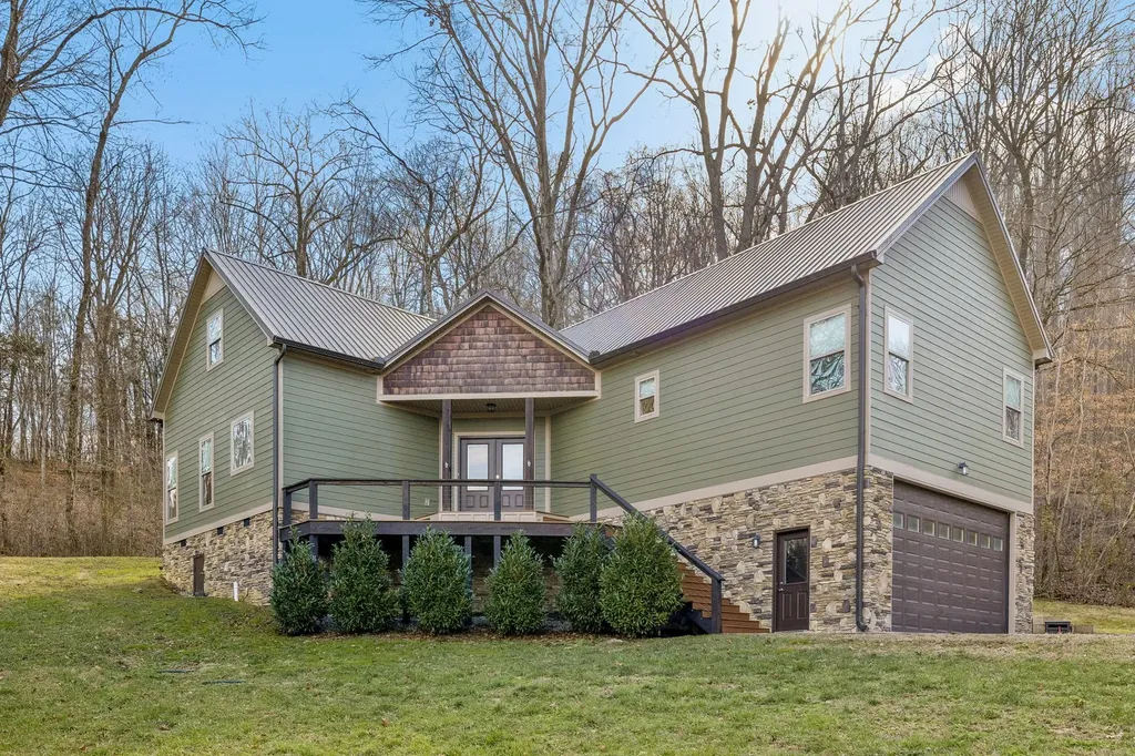 2332 Casey Cove Road Smithville TN 37166