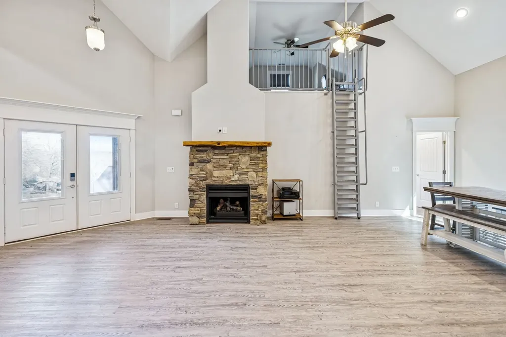 2332 Casey Cove Road Smithville TN 37166