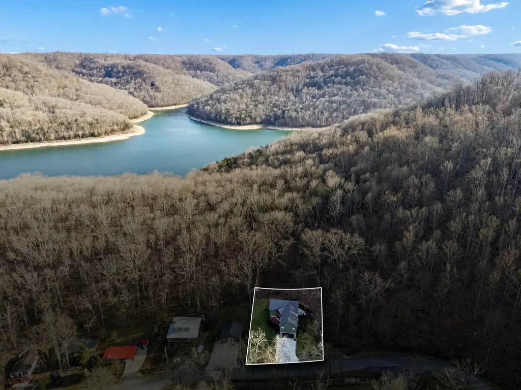 2332 Casey Cove Road Smithville TN 37166