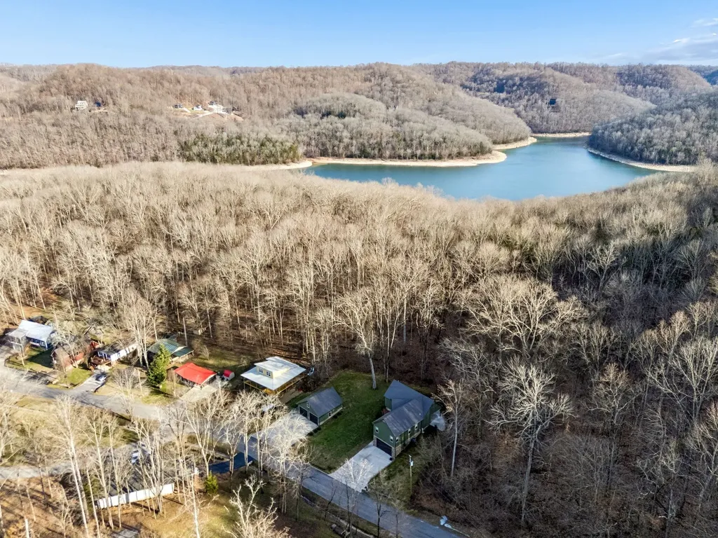 2332 Casey Cove Road Smithville TN 37166