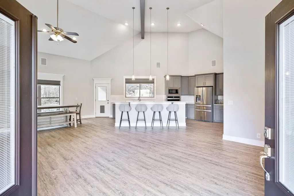 2332 Casey Cove Road Smithville TN 37166