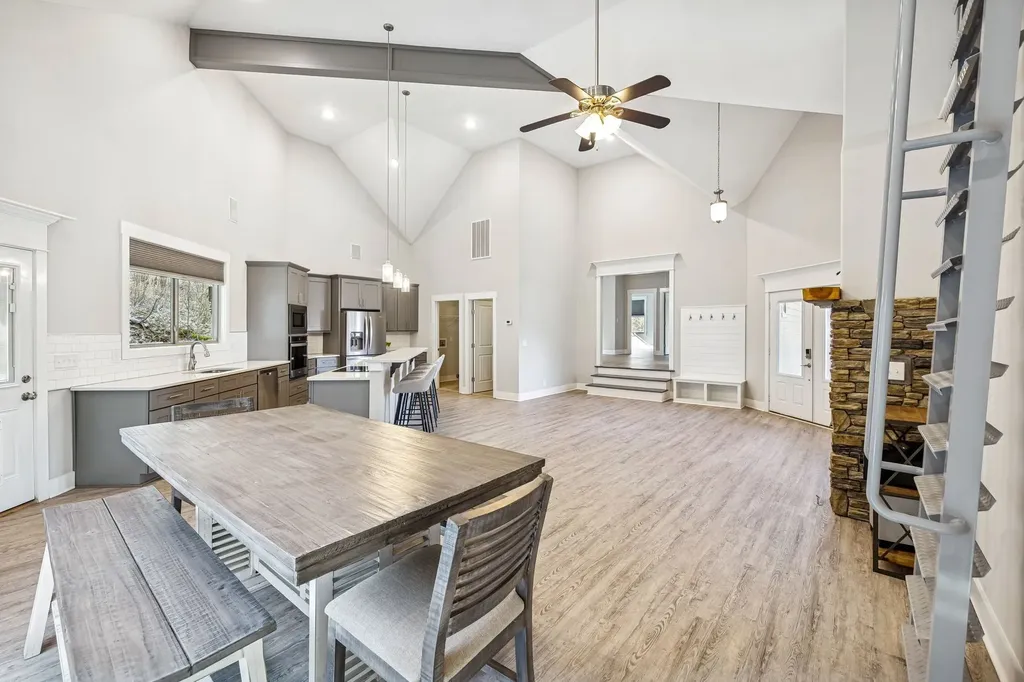 2332 Casey Cove Road Smithville TN 37166