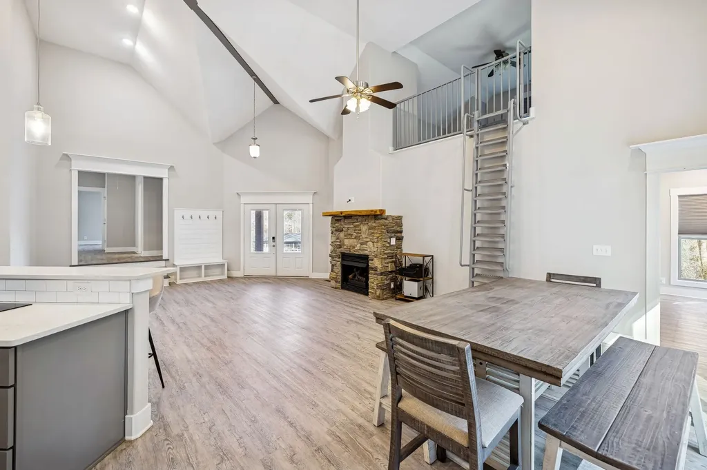 2332 Casey Cove Road Smithville TN 37166