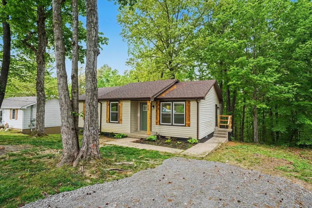 512 Aspen Drive Clarksville TN 37042