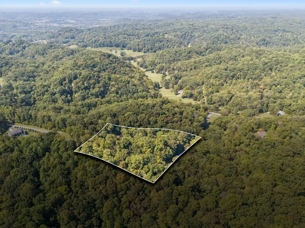7621 Chipmunk Lane Nashville TN 37221