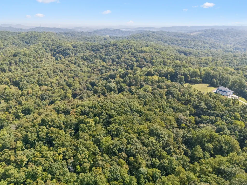 7621 Chipmunk Lane Nashville TN 37221