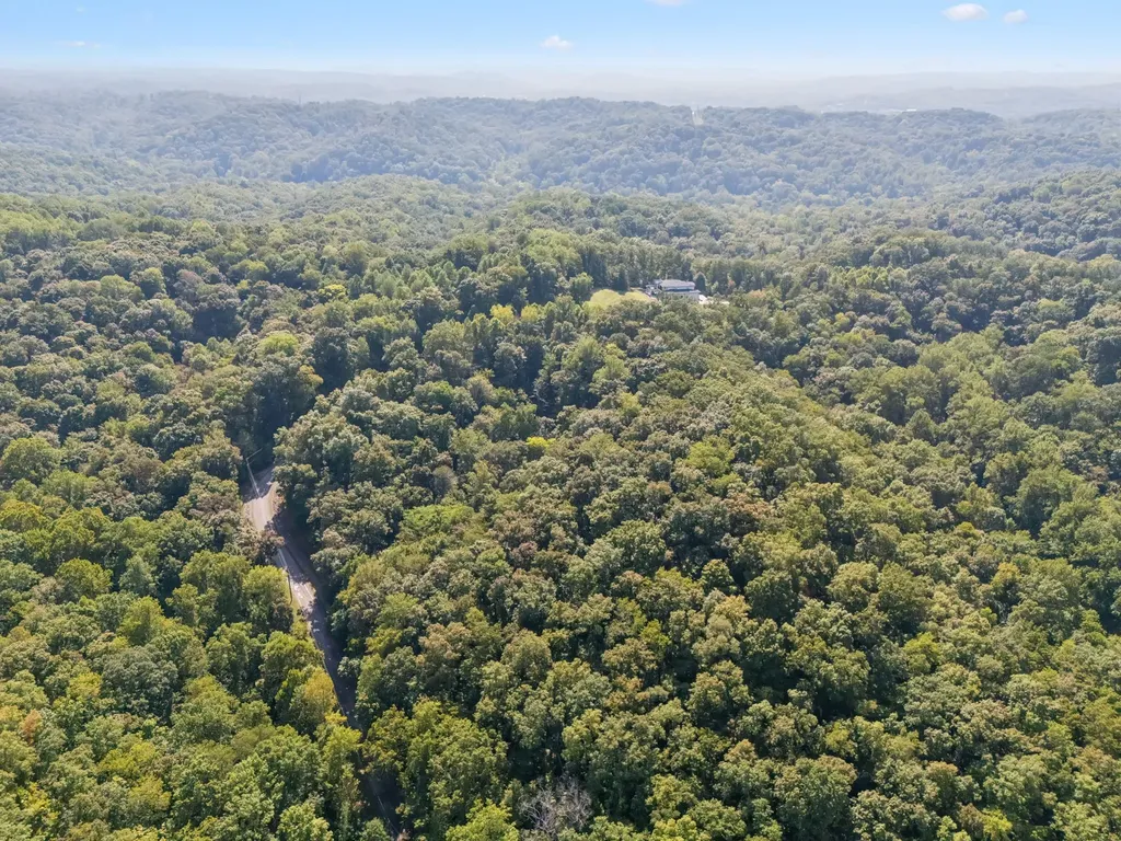 7621 Chipmunk Lane Nashville TN 37221
