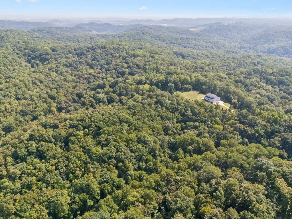 7621 Chipmunk Lane Nashville TN 37221