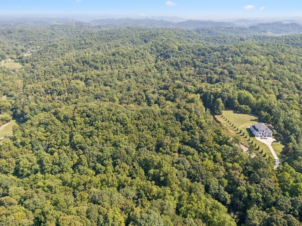 7621 Chipmunk Lane Nashville TN 37221