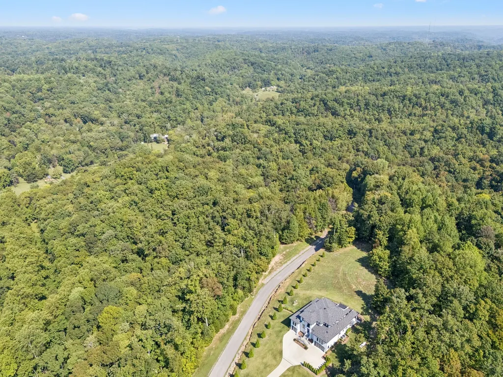 7621 Chipmunk Lane Nashville TN 37221