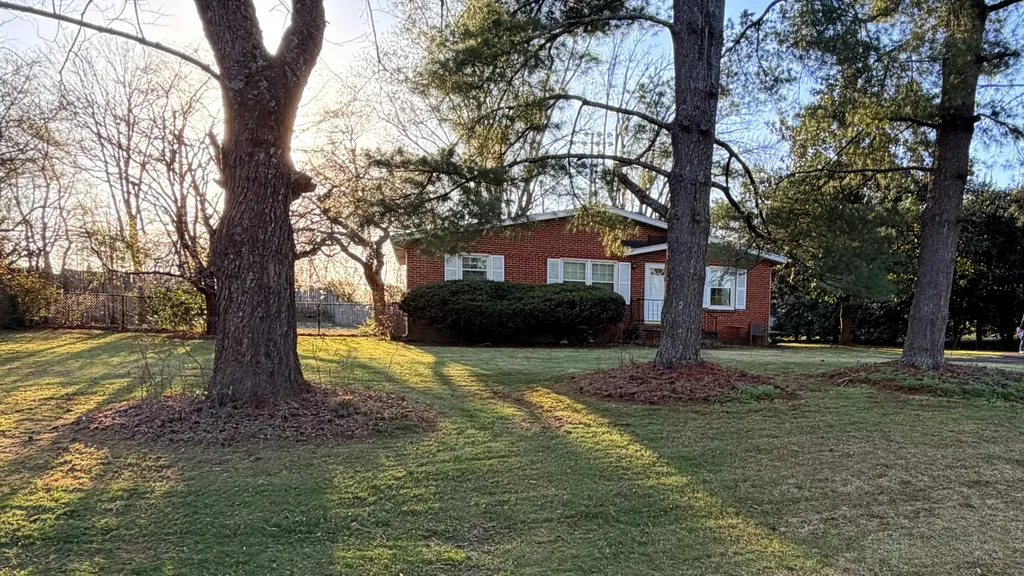 211 Hamlett Drive White House TN 37188