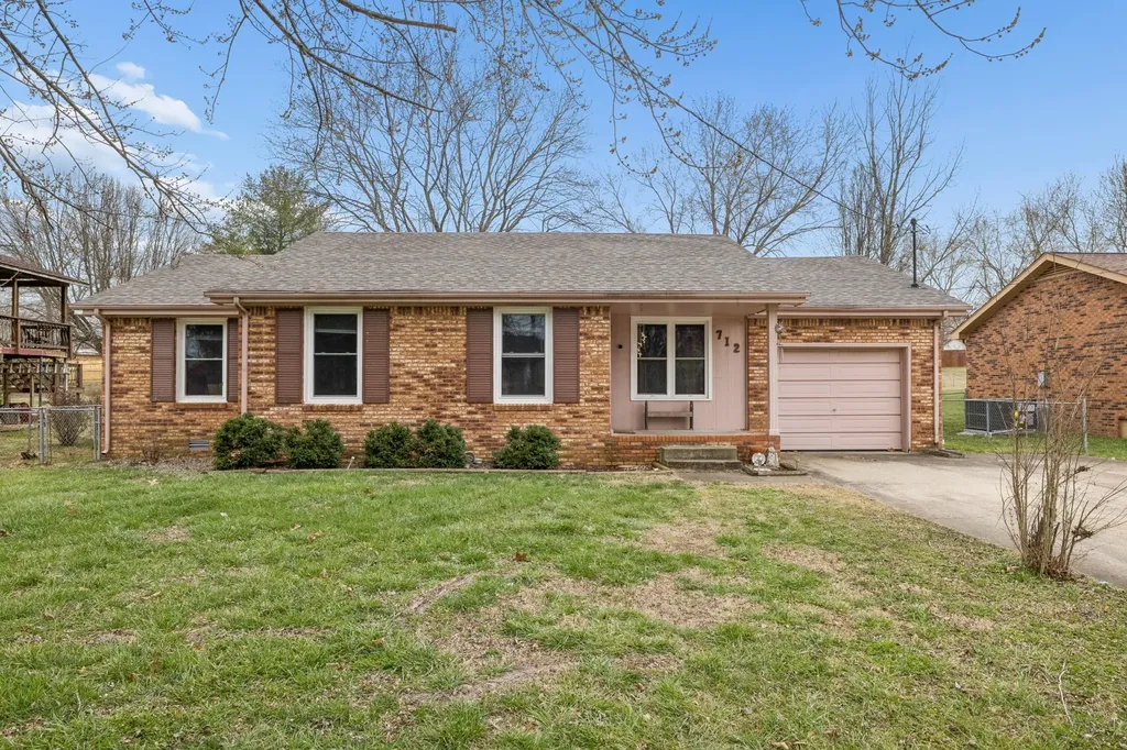 712 Cayce Drive Clarksville TN 37042