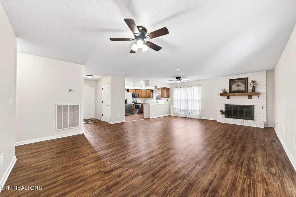 110 Britton Lane Crossville TN 38558