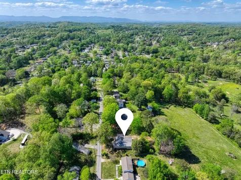 7822 Fersner Road Powell TN 37849