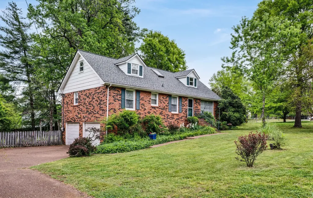 4324 Baton Rouge Drive Hermitage TN 37076