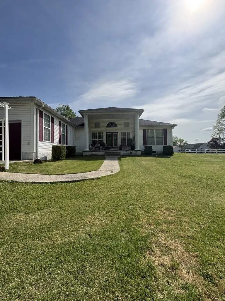 206 Dreaden Street Waverly TN 37185