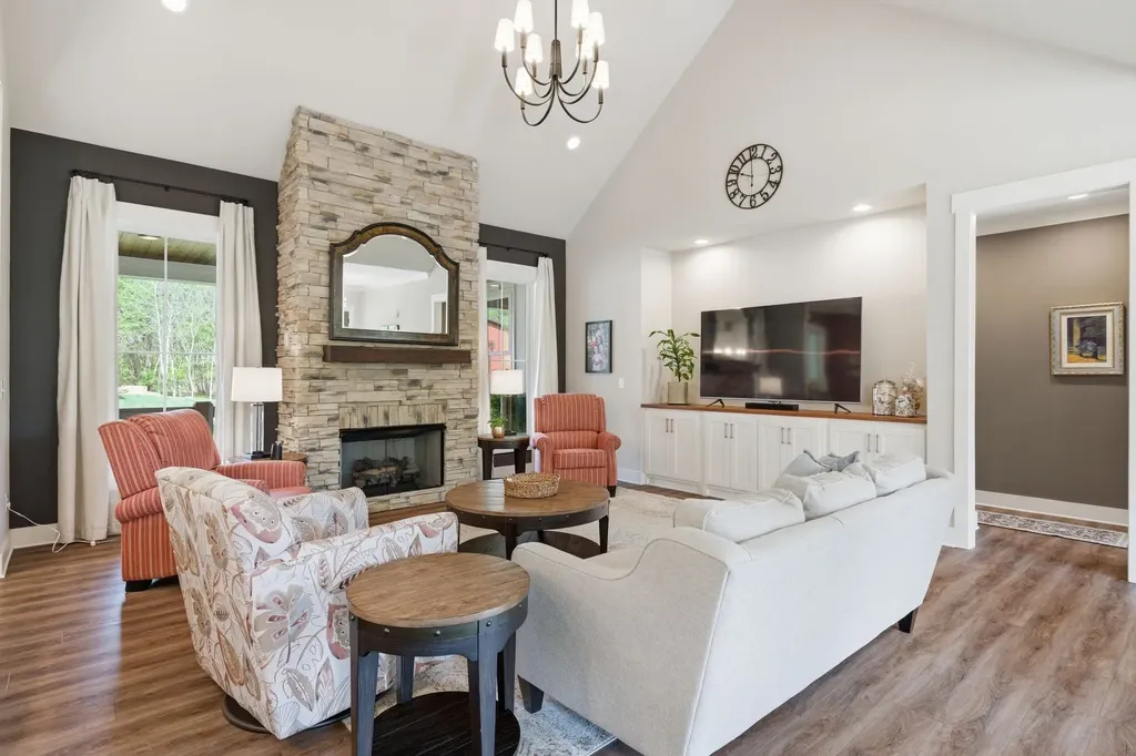 1602 Errel Dowlen Road Pleasant View TN 37146
