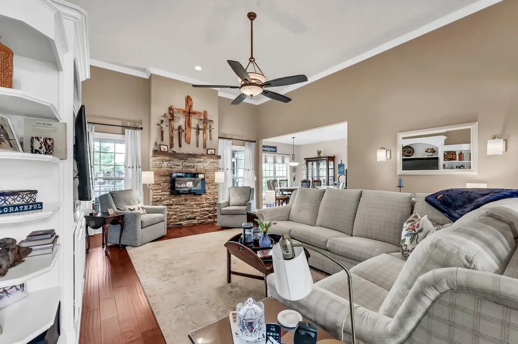 313 Bryson Lane Clarksville TN 37043