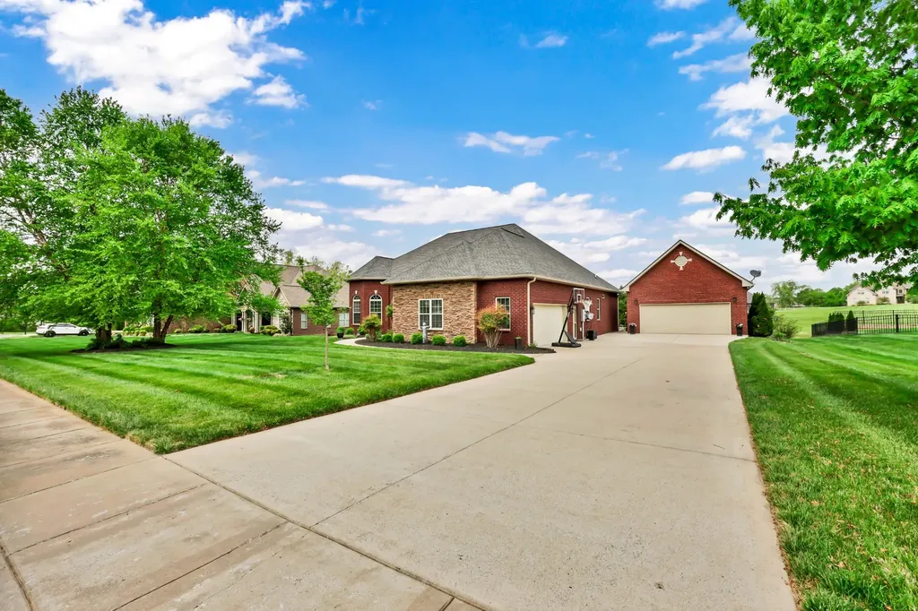 313 Bryson Lane Clarksville TN 37043