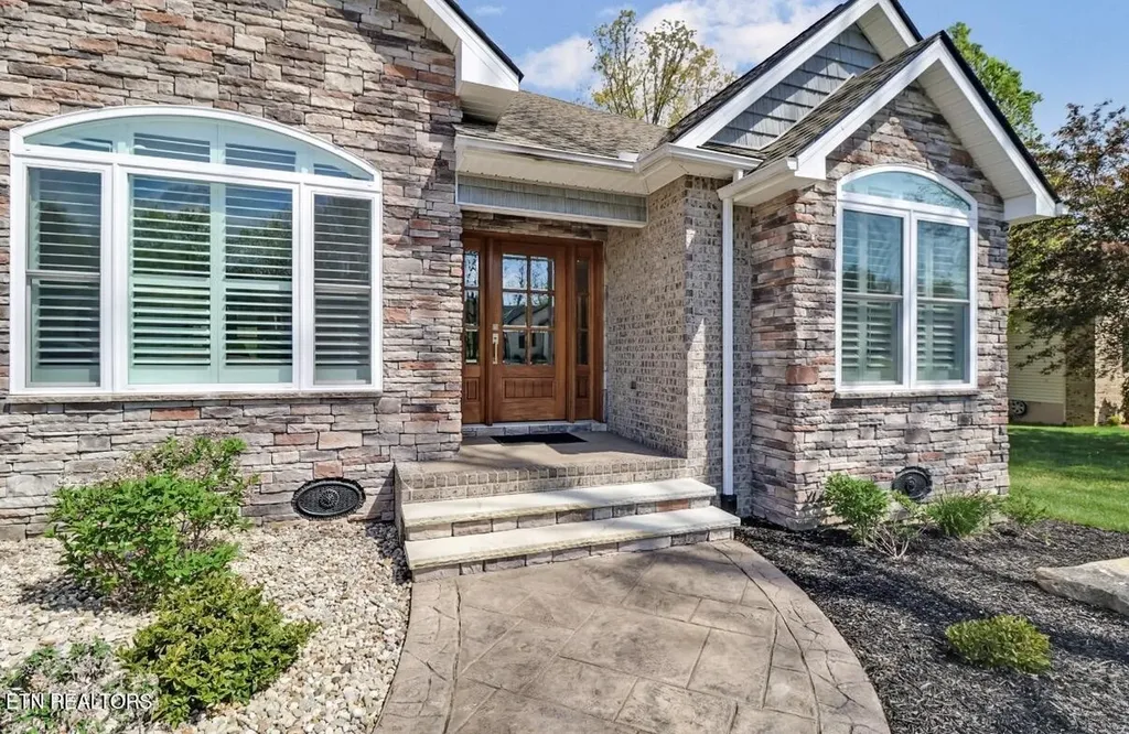120 Forest View Drive Crossville TN 38558