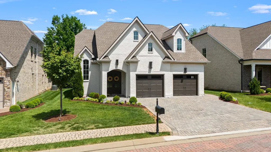 2119 White Poplar Court Murfreesboro TN 37130
