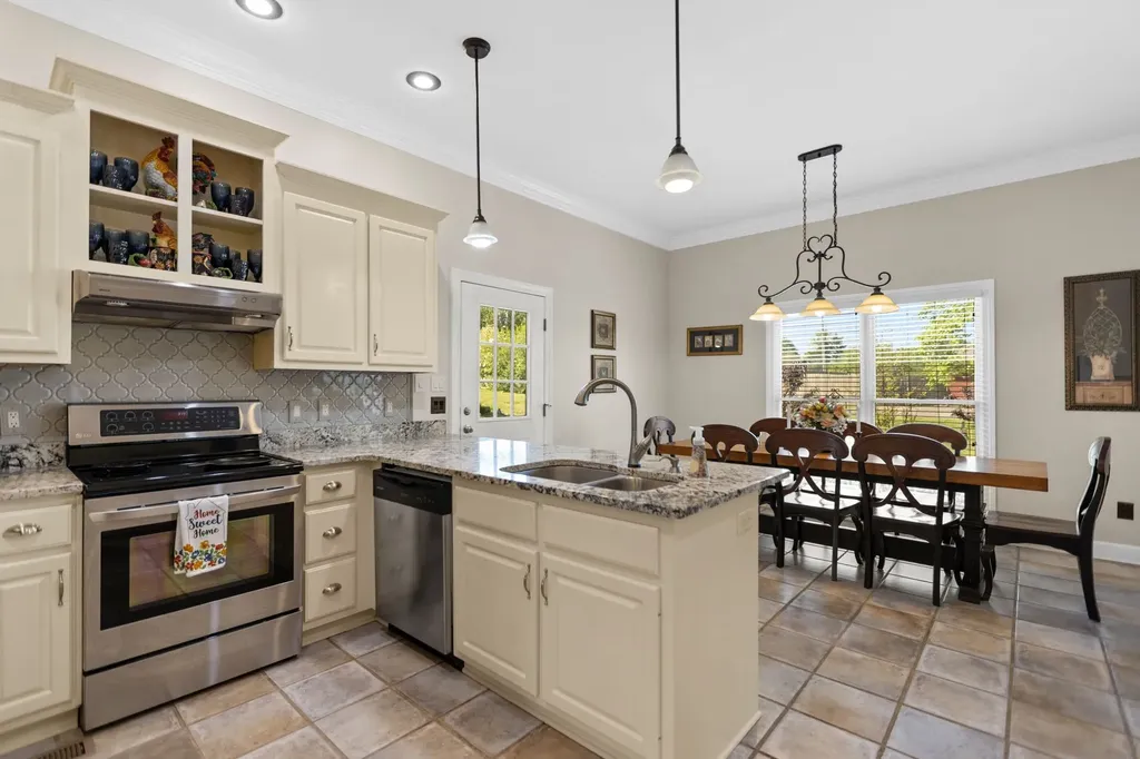 204 Wellsbrook Circle Fayetteville TN 37334