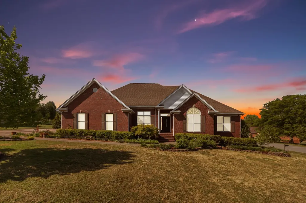 204 Wellsbrook Circle Fayetteville TN 37334