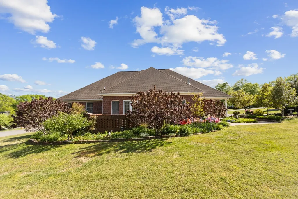 204 Wellsbrook Circle Fayetteville TN 37334