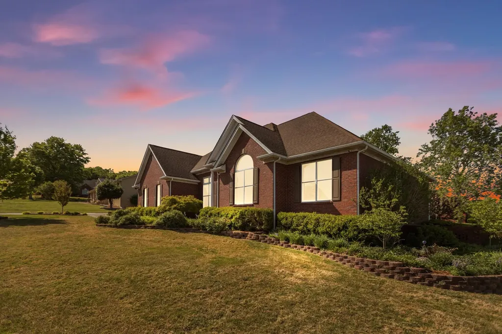 204 Wellsbrook Circle Fayetteville TN 37334