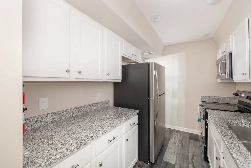 5025 Hillsboro Pike Nashville TN 37215