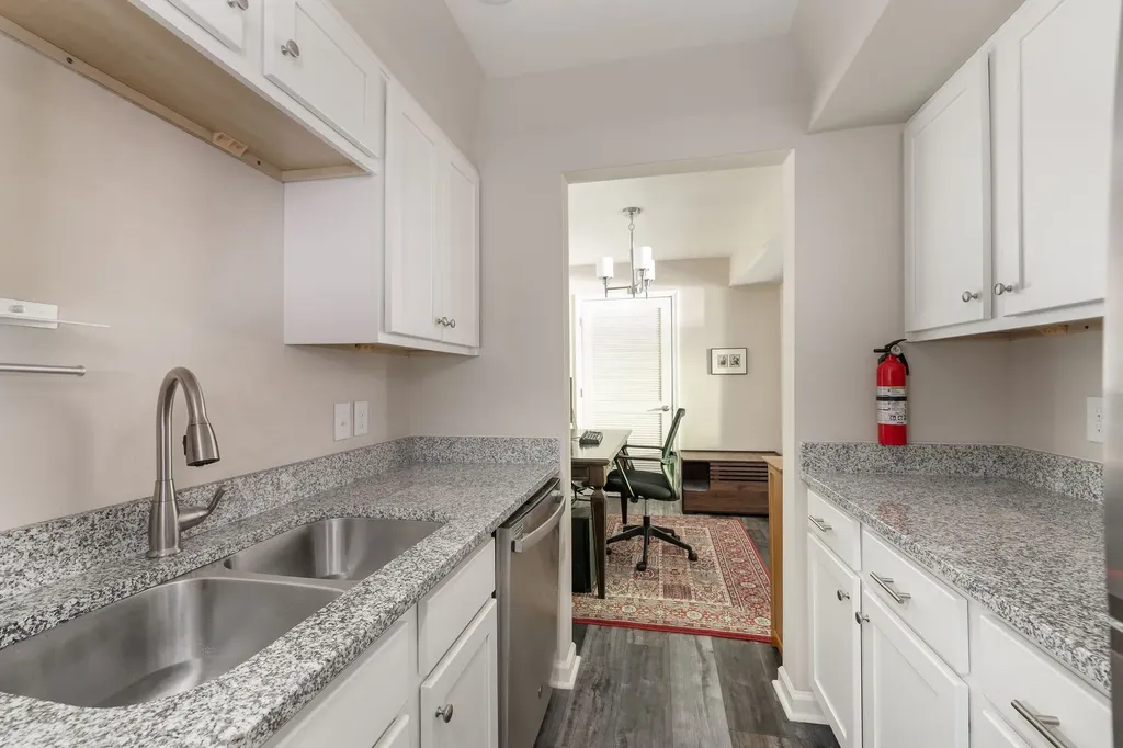 5025 Hillsboro Pike Nashville TN 37215