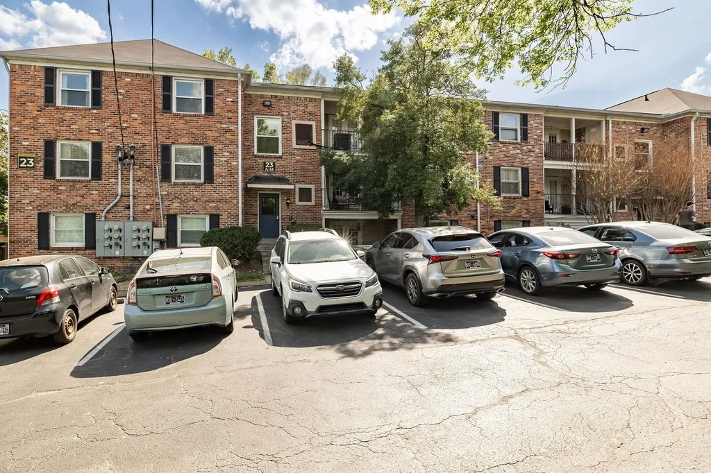 5025 Hillsboro Pike Nashville TN 37215