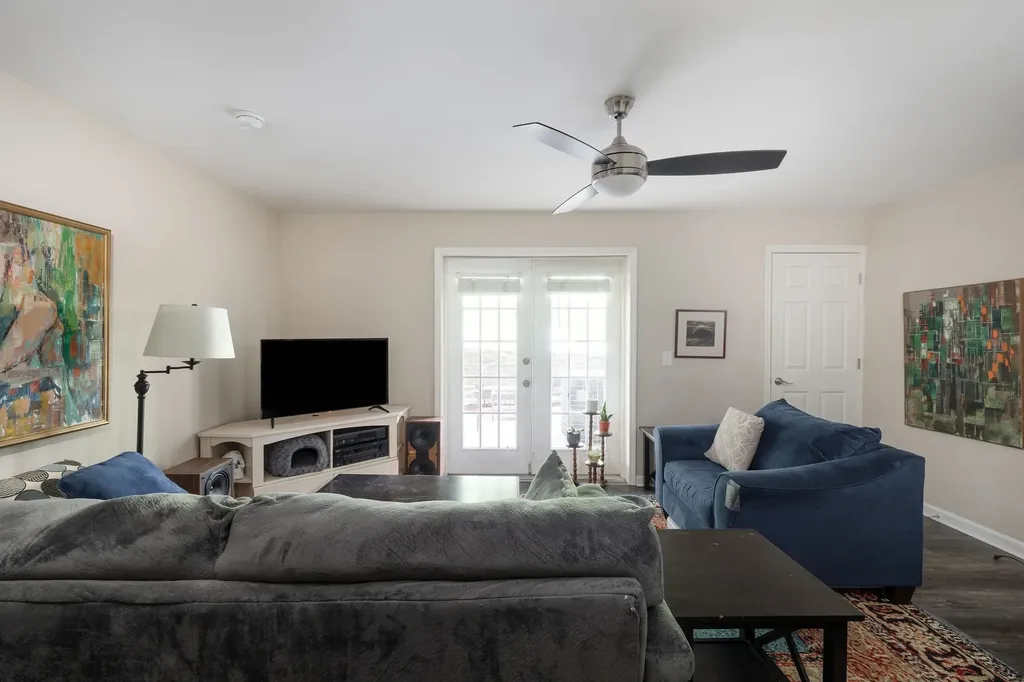 5025 Hillsboro Pike Nashville TN 37215