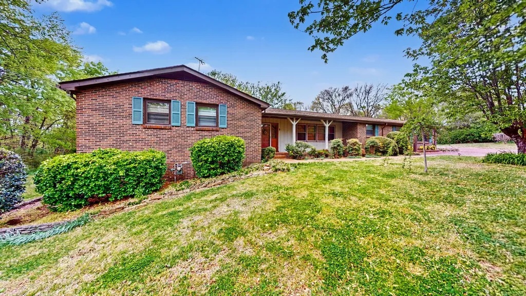 2413 Fly Road Nolensville TN 37135