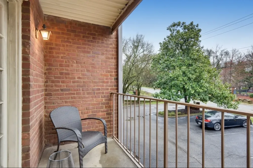 3188 Hillsboro Pike Nashville TN 37215