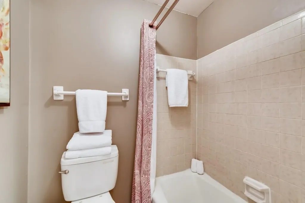 3188 Hillsboro Pike Nashville TN 37215