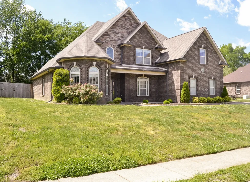 1504 Benton Park Place Clarksville TN 37040
