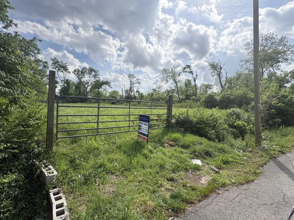 215 Old Amqui Road Madison TN 37115