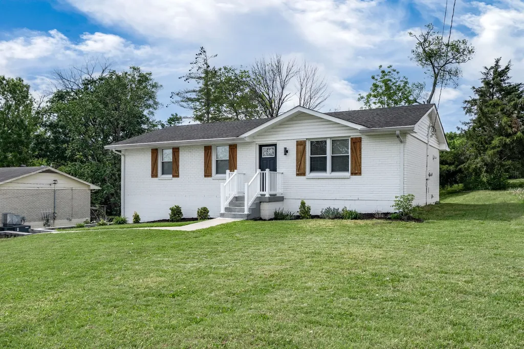 143 Evergreen Circle Hendersonville TN 37075