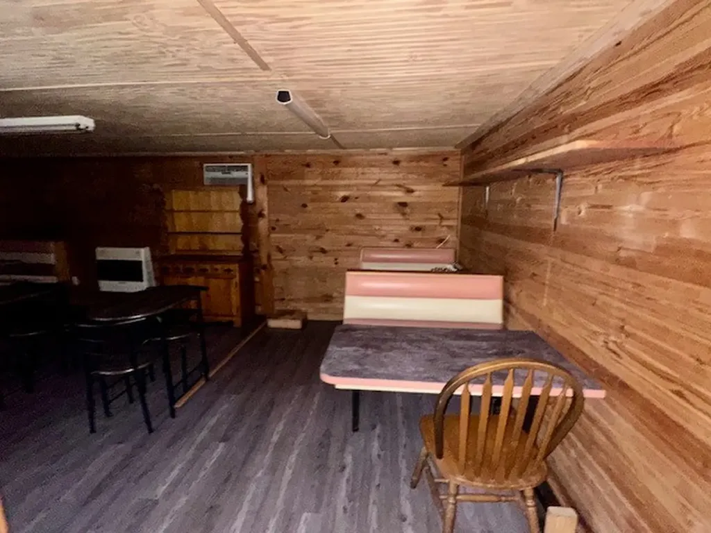 2007 Highway 100, W Centerville TN 37033