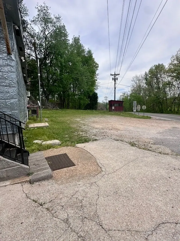2007 Highway 100, W Centerville TN 37033